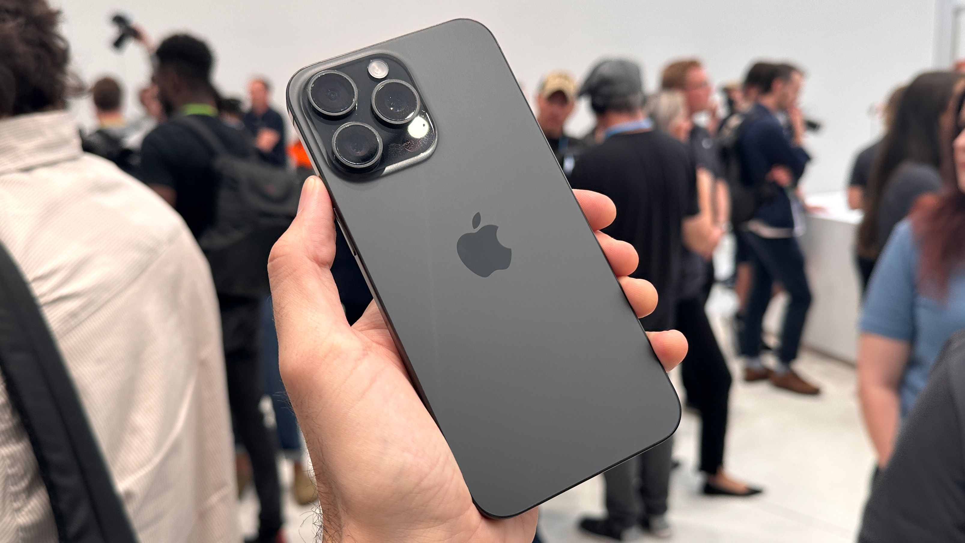 Apple dévoile l'iPhone 15 Pro et l'iPhone 15 Pro Max - ChannelNews